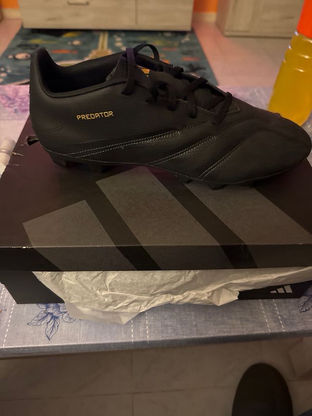 BOTAS DE FUTBOL PREDATOR