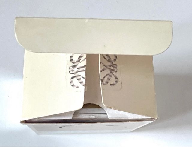 PASTILLA DE JABÓN TOCADOR LOEWE ANTIGUA