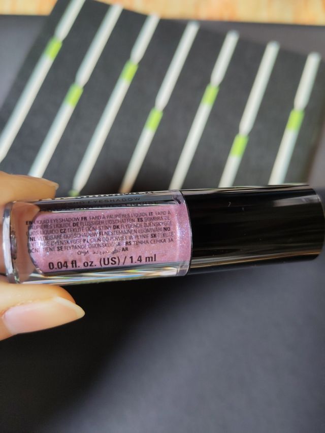 Ombretto liquido Revolution 