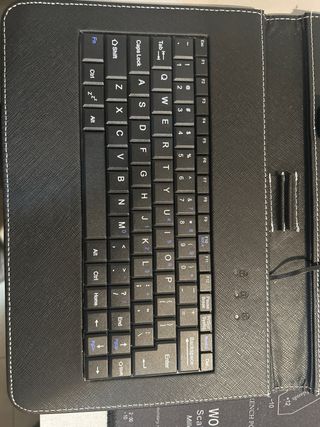 Funda Tablet con teclado 12"