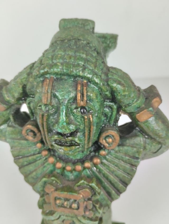 Figura del dios XIPE TOTEC. mejico