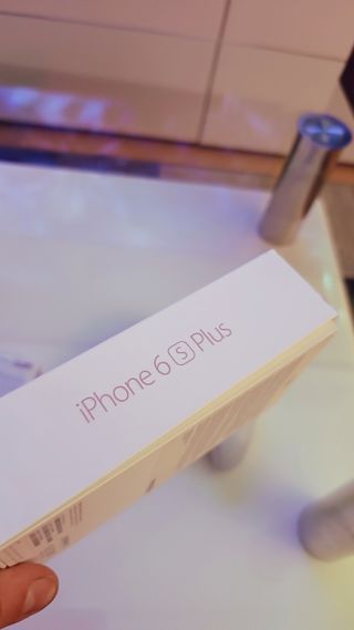 Caja y funda iPhone 6 s plus