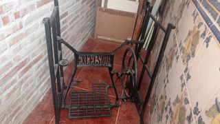 Pie de máquina de coser