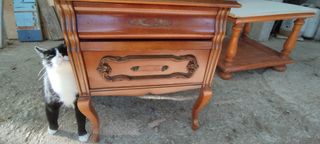 Mesilla de dormitorio 2 cajones con altillo