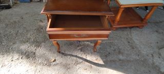 Mesilla de dormitorio 2 cajones con altillo