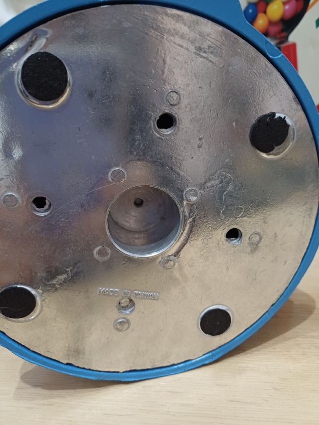 Dispenser di gomme da masticare metallico modello vintage