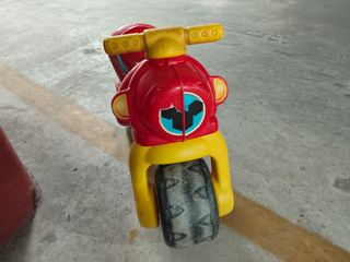 Moto correpasillos Mickey Mouse