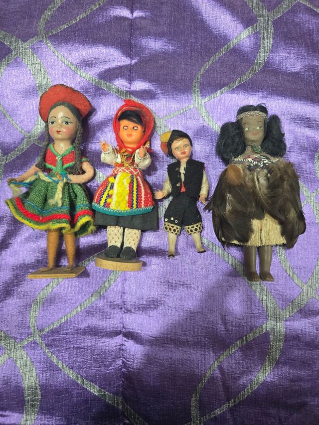 Lote 4 muñequitos antiguos