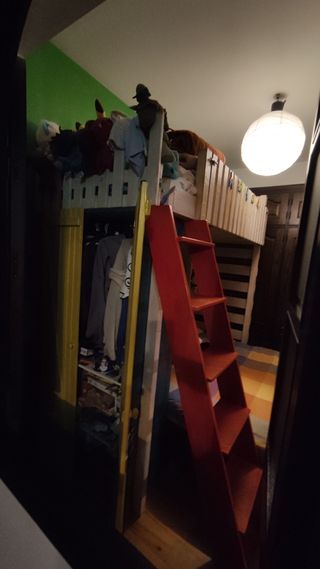 Cama Alta con Ropero