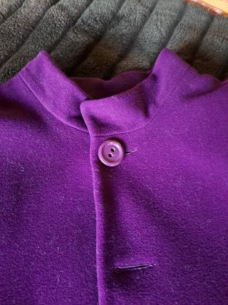 Chaqueton corto  con booines y bolsillos