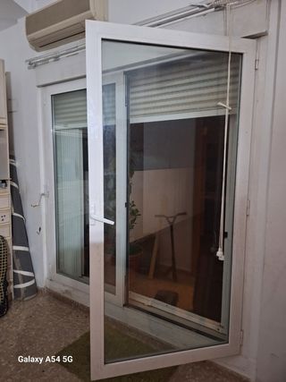 Puertas exterior aluminio blanco