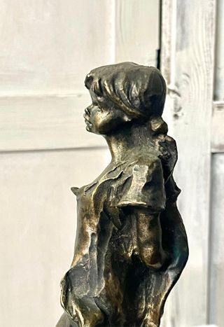 FIGURA DE RESINA ANTIGUA