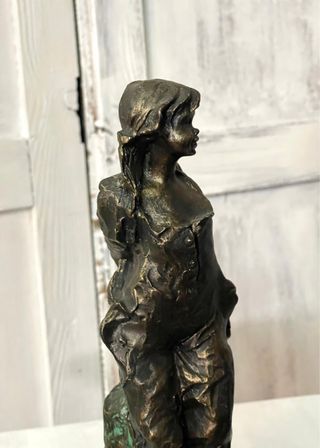 FIGURA DE RESINA ANTIGUA