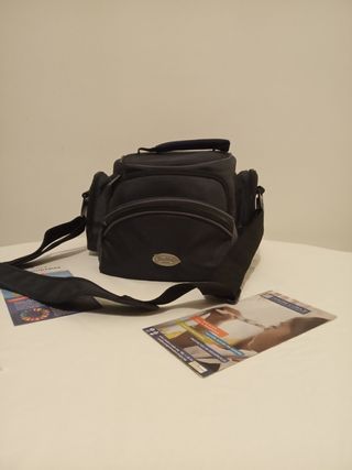 Dos cámaras vintage más portacámaras