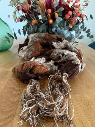 Bufanda en tonos marrones