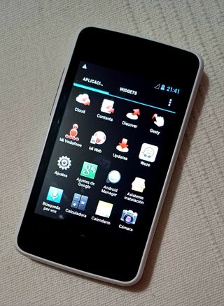 MÓVIL VODAFONE SMART MINI