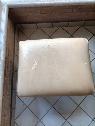 Poggia piedi in legno 