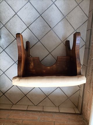 Poggia piedi in legno 