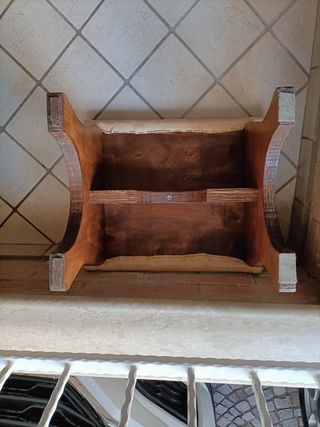 Poggia piedi in legno 