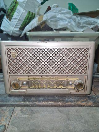 RADIO ANTIGUA PHILIPS