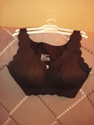   Dos  ,Sujetadores camiseta, los dos 10€ rebaj