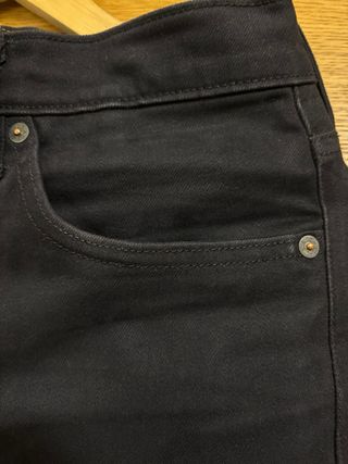 Pantalones Levis, talla 31 / 32