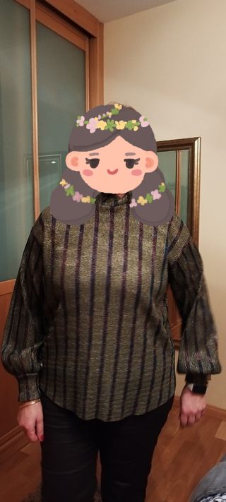 Blusa dorada manga larga