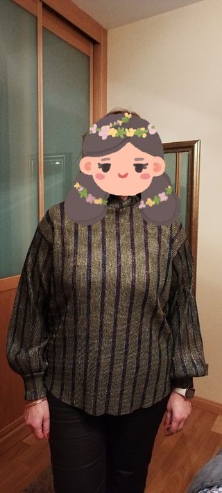 Blusa dorada manga larga