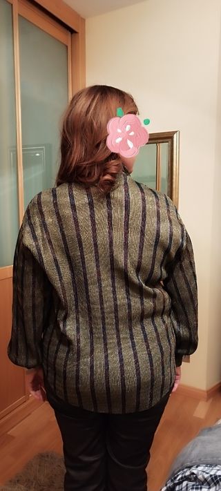 Blusa dorada manga larga
