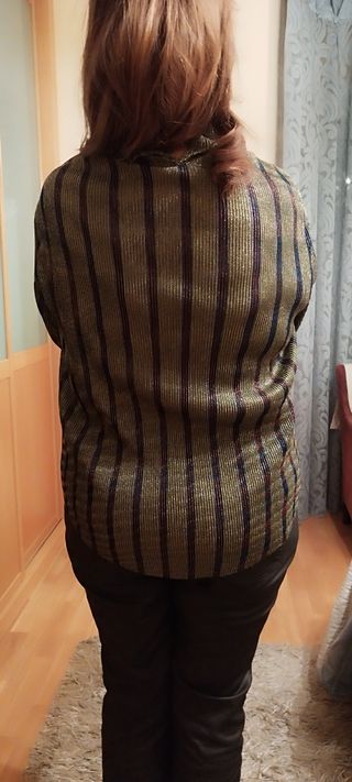 Blusa dorada manga larga