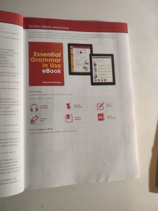 Essential Grammar in Use Book with Answers and Interactive eBook Spanish Edition