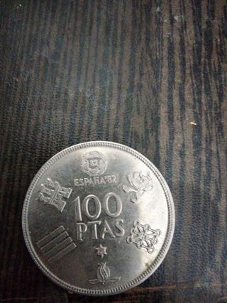 Moneda 100 peseta de plata 1980 con defecto