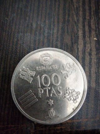 Moneda 100 peseta de plata 1980 con defecto