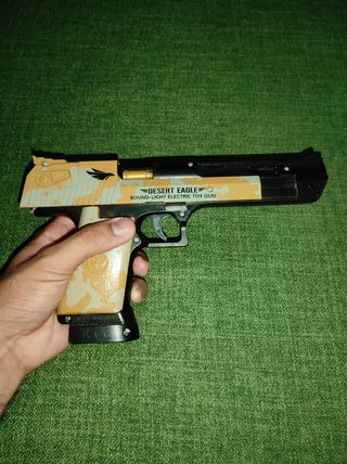 Pistola de Juguete DESERT EAGLE con luz y sonido