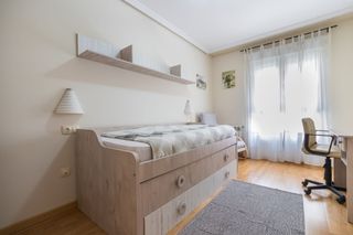 Se alquila apartamento