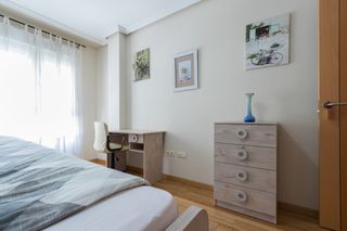 Se alquila apartamento