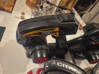 Coche teledirigido con carcasa