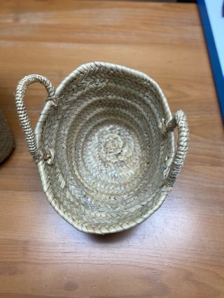 Lote de dos cestas de mimbre