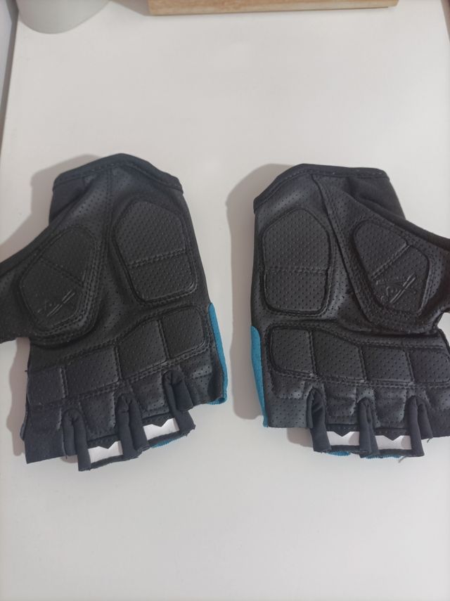 Guantes cortos bici nuevos a estrenar
