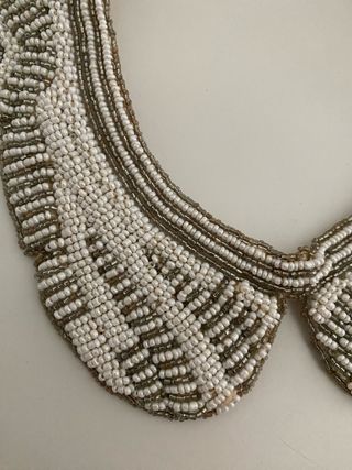 Cuello abalorios de Zara
