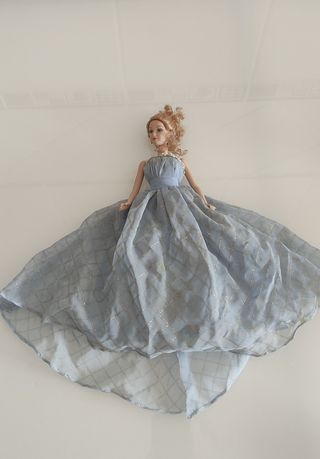 Princesa Disney em porcelana