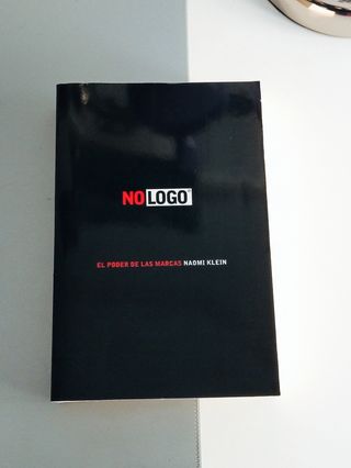 No logo: El poder de las marcas