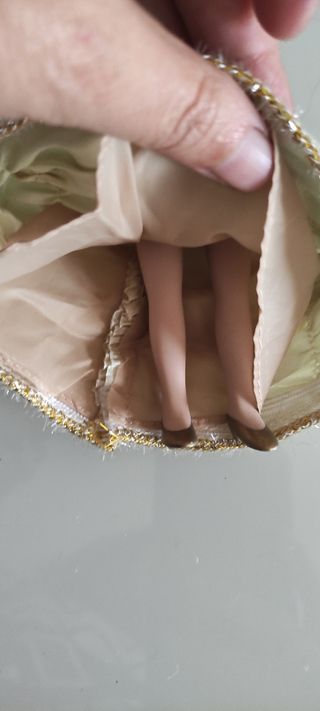 Boneca em porcelana Disney Bella (Bella e monstro)