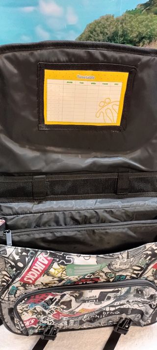 MOCHILA NUEVA A MITAD PRECIO