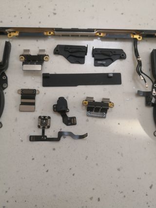 Repuestos MACBOOK PRO 16 2019 A2141