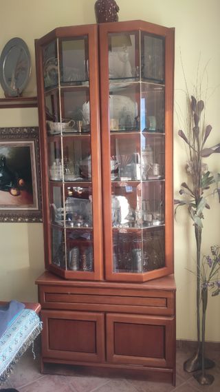 Muebles, vitrina, estantes de madera