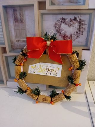 Corona de Navidad corchos