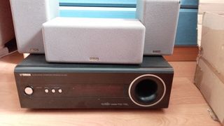 Amplificador y altavoces