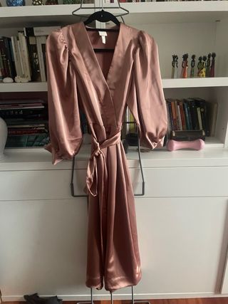 Vestido largo de raso