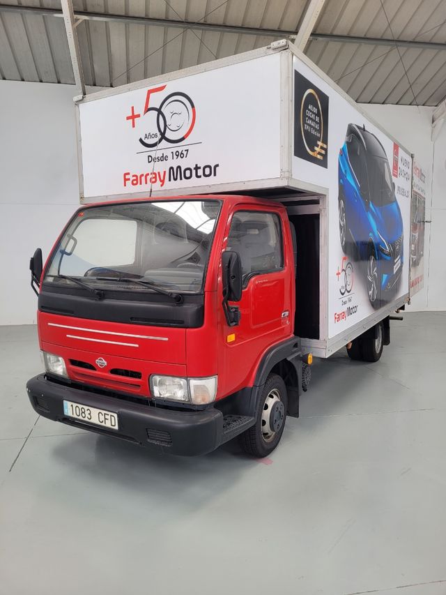 Nissan Cabstar 2003